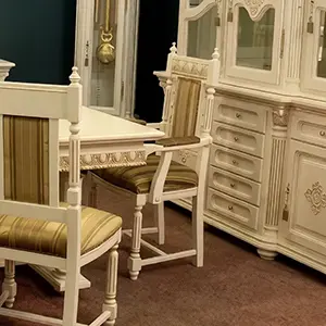 Стул с подлокотниками "Венеция Люкс" Слоновая кость 312  купить в интернет магазине Мебель из массива. Звоните +7 495 961-63-63 Стулья из массива дерева