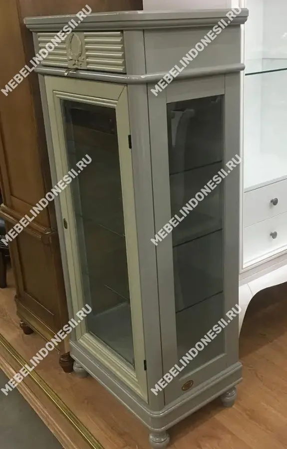 Витрина малая "Мария Сильва" Орех MS835  купить в интернет магазине Мебель из массива. Звоните +7 495 961-63-63 Витрины из массива дерева