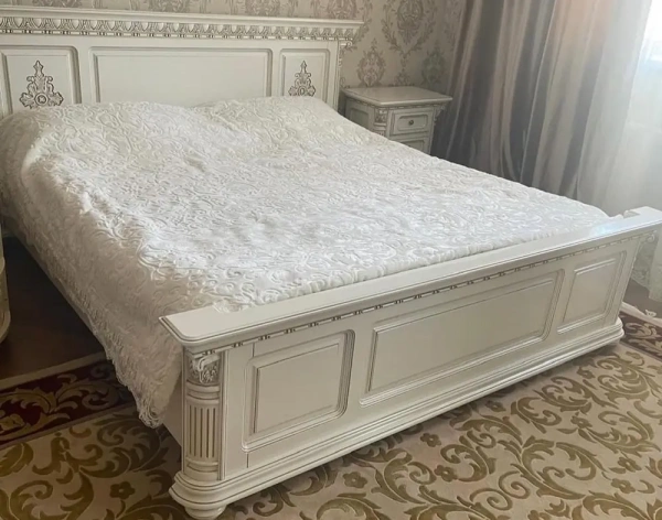 Кровать 160 "Венеция Люкс" Слоновая кость 362  купить в интернет магазине Мебель из массива. Звоните +7 495 961-63-63 Кровати из массива дерева