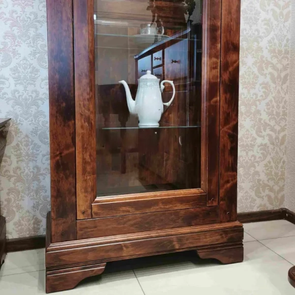 Шкаф с витриной "Луи Филипп" МО 28.01  купить в интернет магазине Мебель из массива. Звоните +7 495 961-63-63 Луи Филипп
