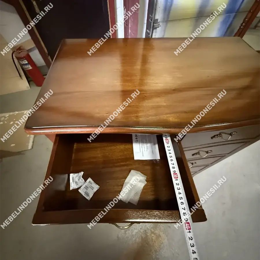 Комод с 6 ящиками  