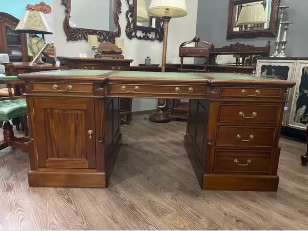 Стол письменный с зеленой кожей 180 см МИГ225 DP180-M купить в интернет магазине Мебель из массива. Звоните +7 495 961-63-63 Мебель Индонезии