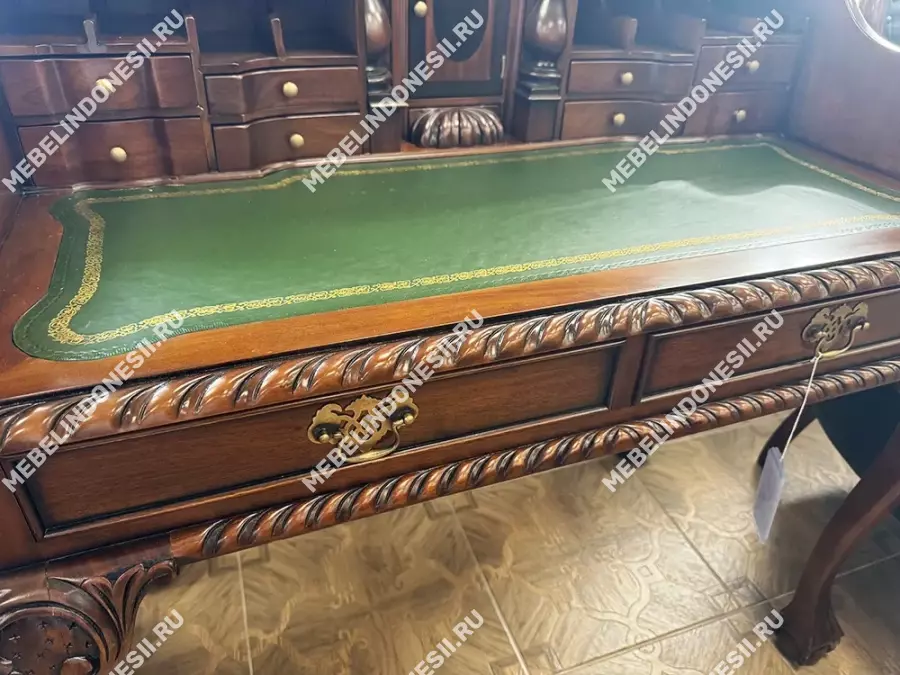 Бюро резное Чиппендейл  