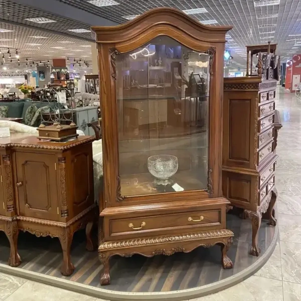 Витрина однодверная из массива МИГ216 DCCGSD-M купить в интернет магазине Мебель из массива. Звоните +7 495 961-63-63 Мебель Индонезии