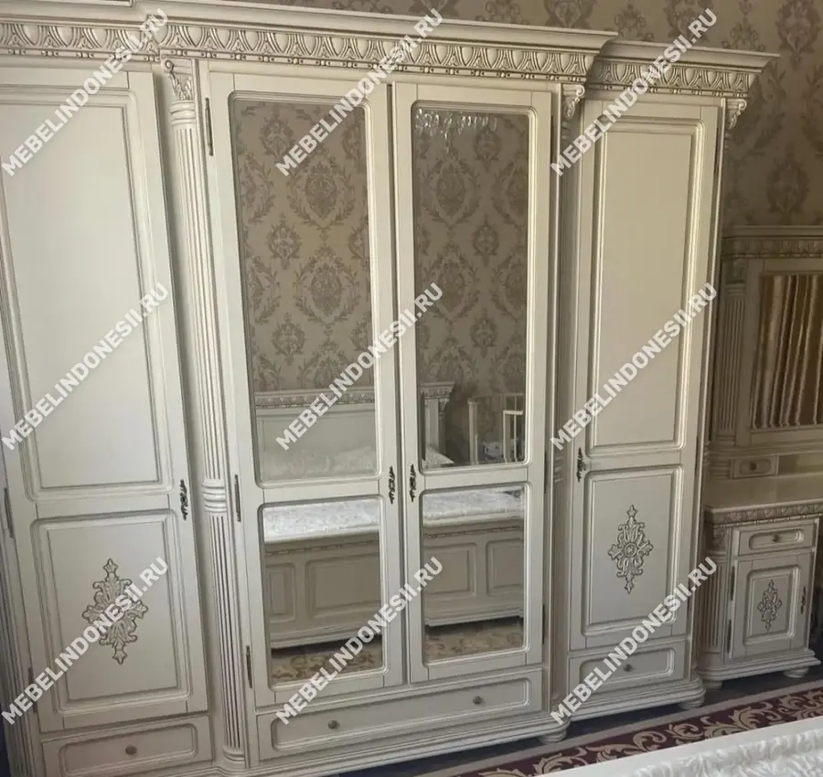 Шкаф 4х дверный "Венеция Люкс" Орех 372  купить в интернет магазине Мебель из массива. Звоните +7 495 961-63-63 Шкафы для одежды из массива дерева