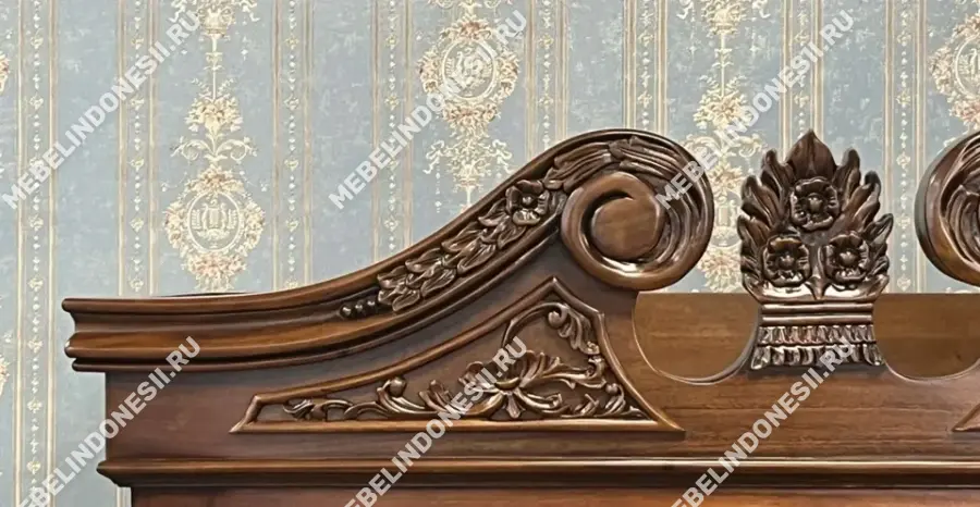 Шкаф платяной 2х дверный резной  